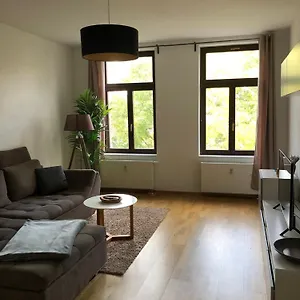 stylische-wohnung-direkt-am-hauptbahnhof.bestleipzighotels.com/